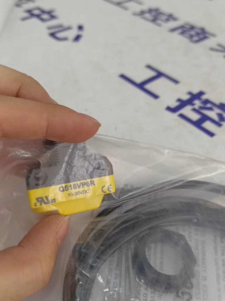 Banner Engineering QS18VP6R Photoelectric Sensor thumbnail