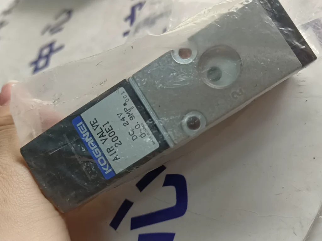 Koganei 200E1 Solenoid Valve