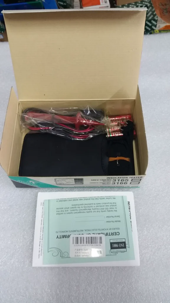FLUKE 1000 Insulation Resistance Tester thumbnail