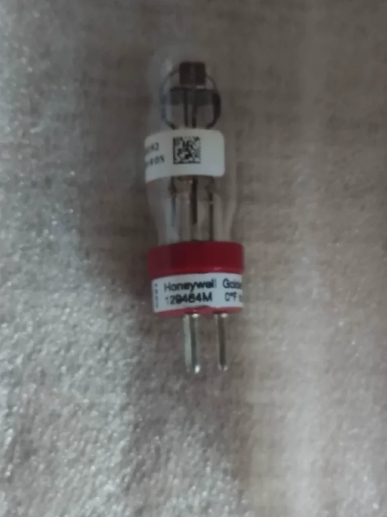 Honeywell C7035A1064 Flame Detector