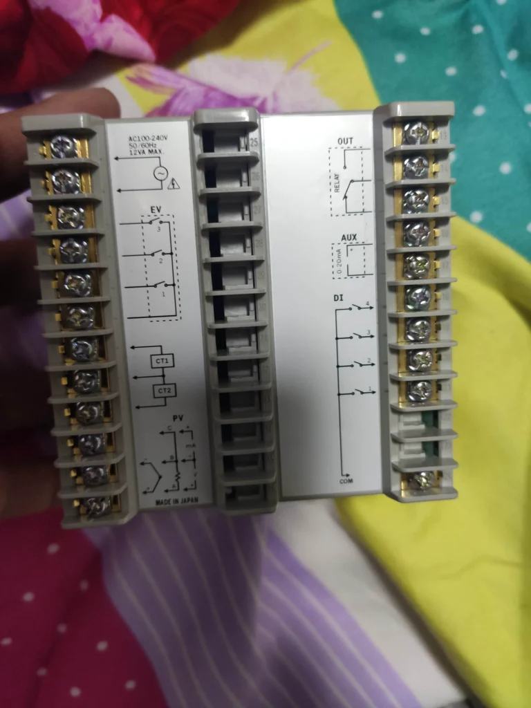 Azbil C36TR0UA2100 Controller thumbnail
