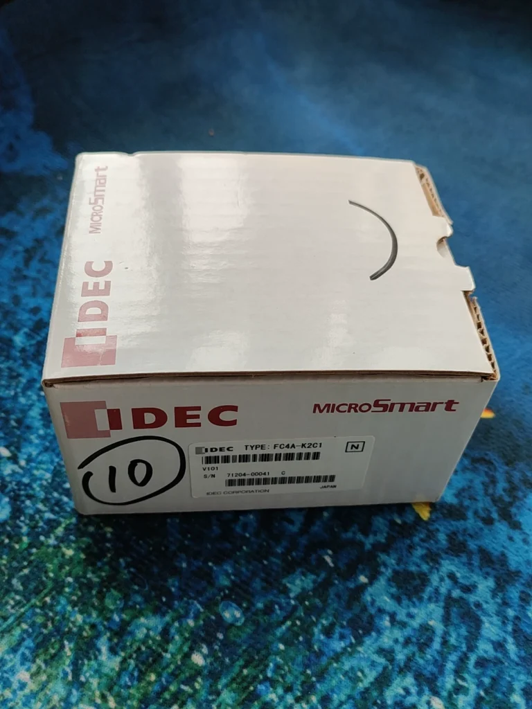 IDEC FC4A-K2C1 Controller