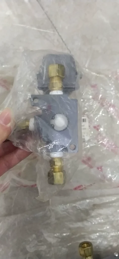 Parker Solenoid Valve AS2306-02-110 thumbnail