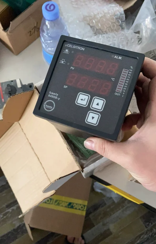 Baelz 6490B-Y/3-2.4-230 Temperature Controller thumbnail