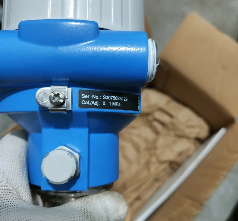 Endress+Hauser PMP51-8AX7/0 Pressure Instrument thumbnail