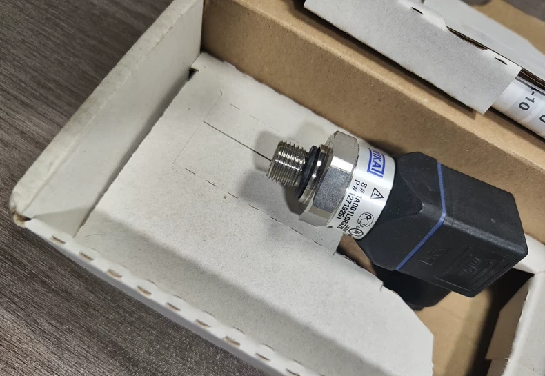 WIKA A-10 Pressure Instrument thumbnail