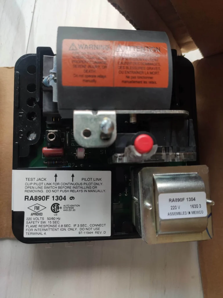 Honeywell RA890F Controller thumbnail