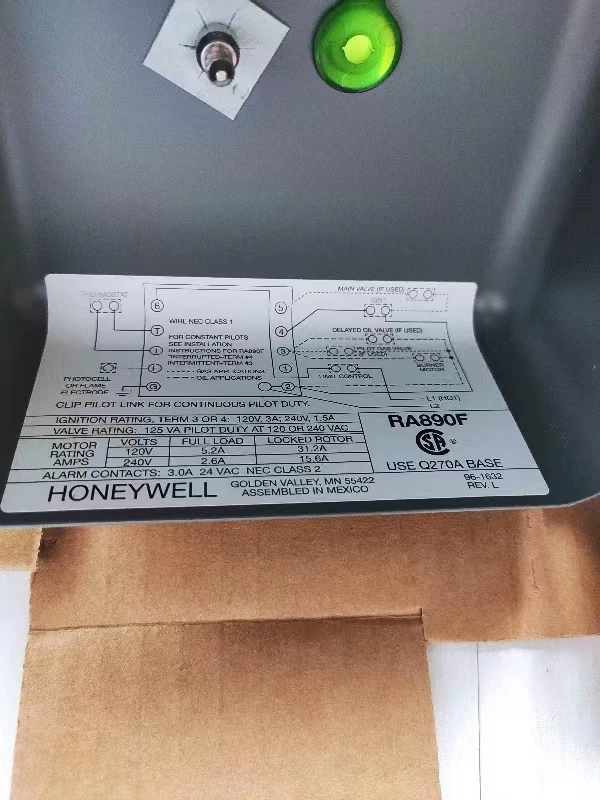 Honeywell RA890F Controller thumbnail