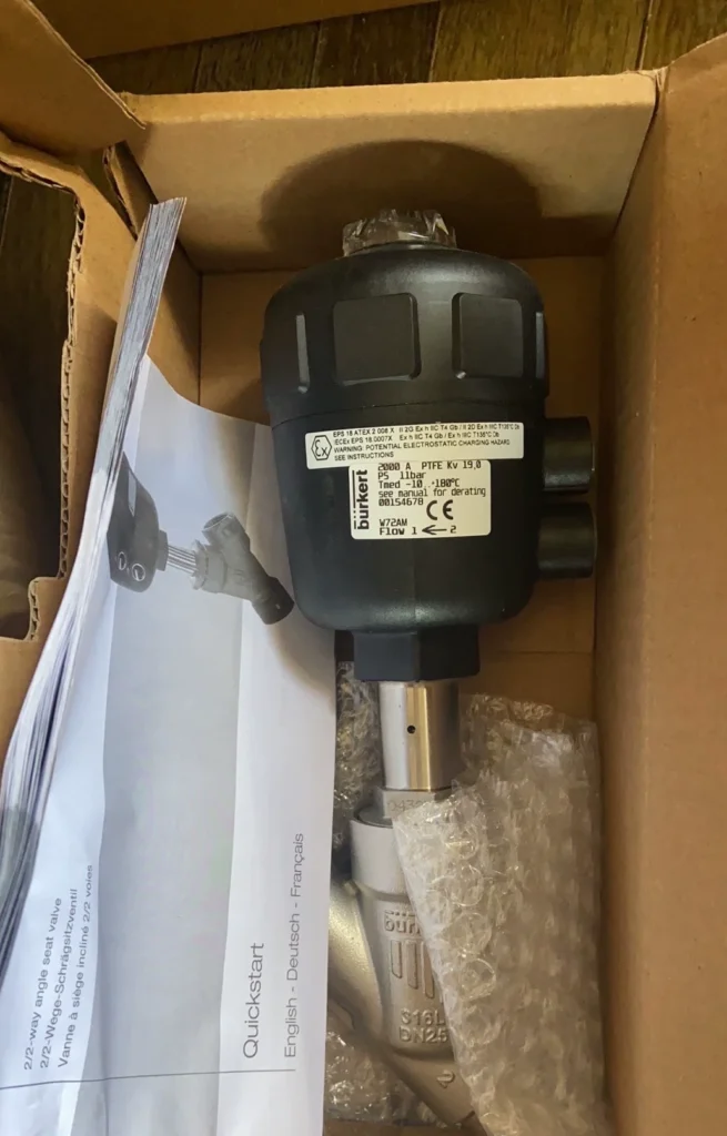 Burkert 2000A DN25 Angle Seat Valve