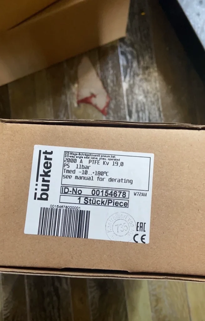 Burkert 2000A DN25 Angle Seat Valve thumbnail