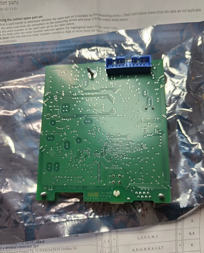 Endress+Hauser 330411-0200E Level Instrument thumbnail