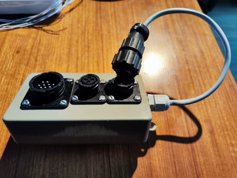 adixen Vacuum Products F-74009 Connector thumbnail