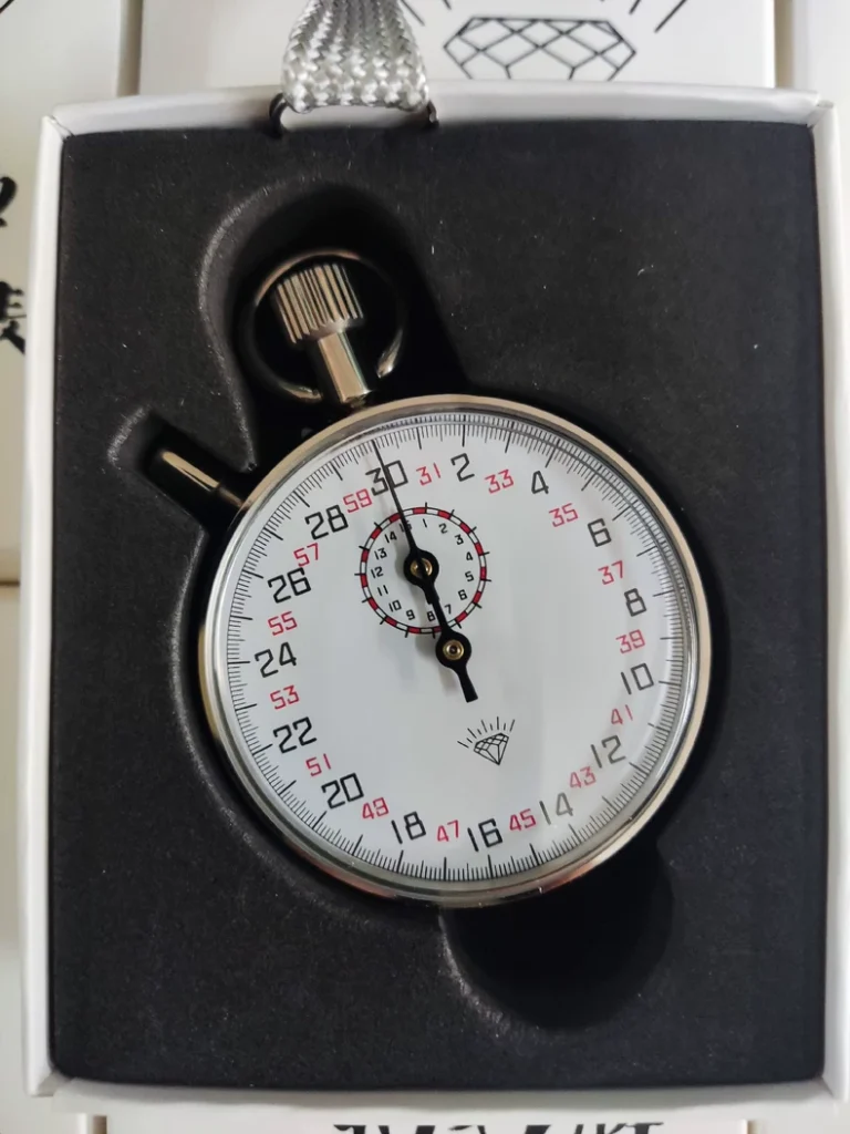 I6TN 803 Mechanical Stopwatch thumbnail