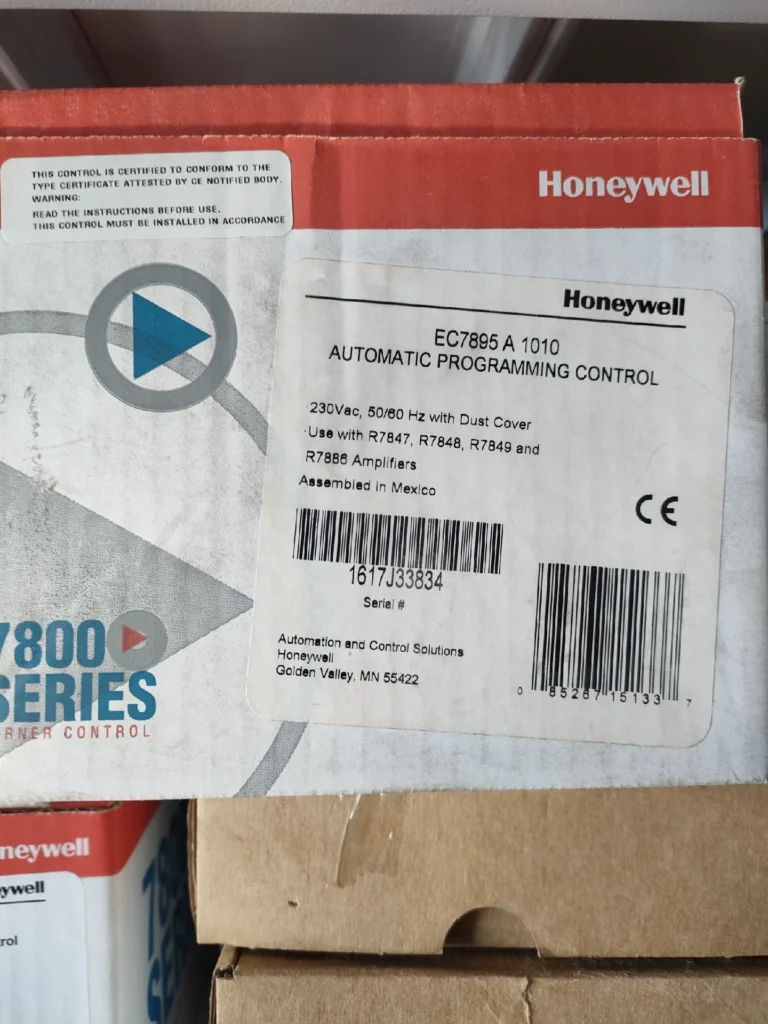 Honeywell EC7895A1010 Burner Controller