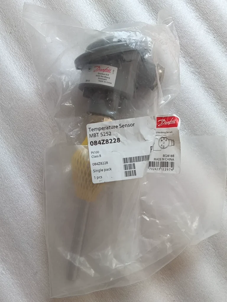 Danfoss MBT5252-0011-0100-0500-0000 Temperature Sensor