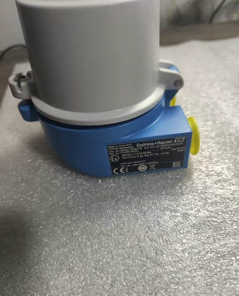 Endress+Hauser TMT82-75A0 Temperature Transmitter