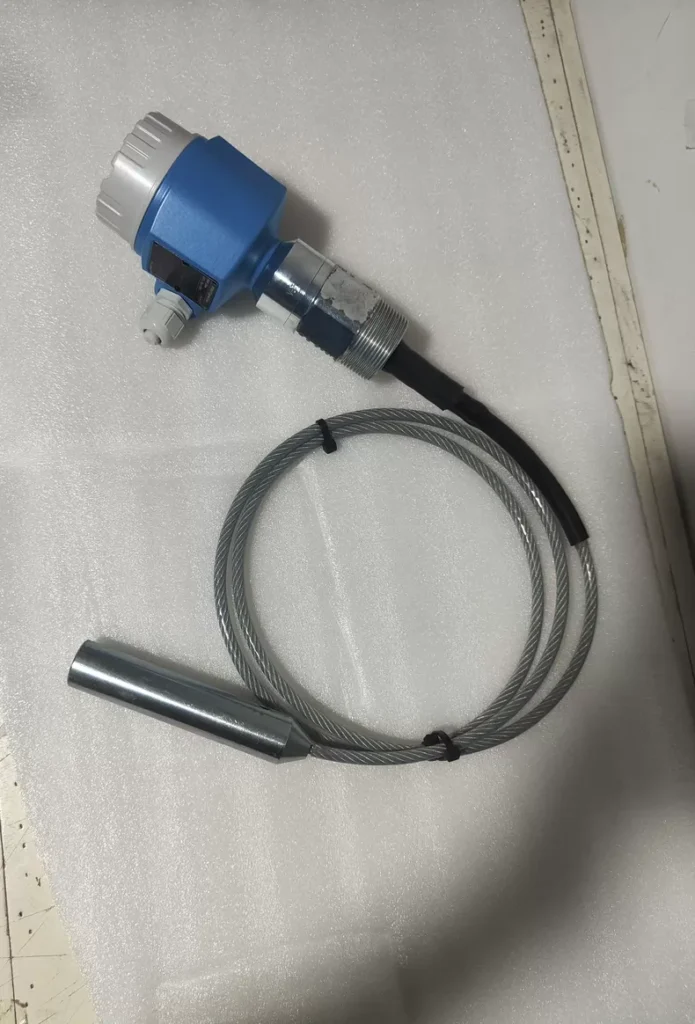 Endress+Hauser FTI56-AAC1RV143A1A Capacitive Level Switch thumbnail