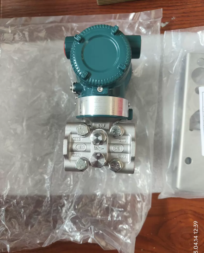 Yokogawa 110E Differential Pressure Transmitter thumbnail