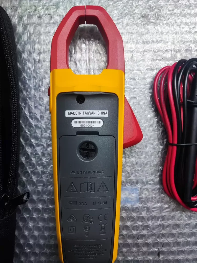 FLUKE 373 Clamp Meter thumbnail