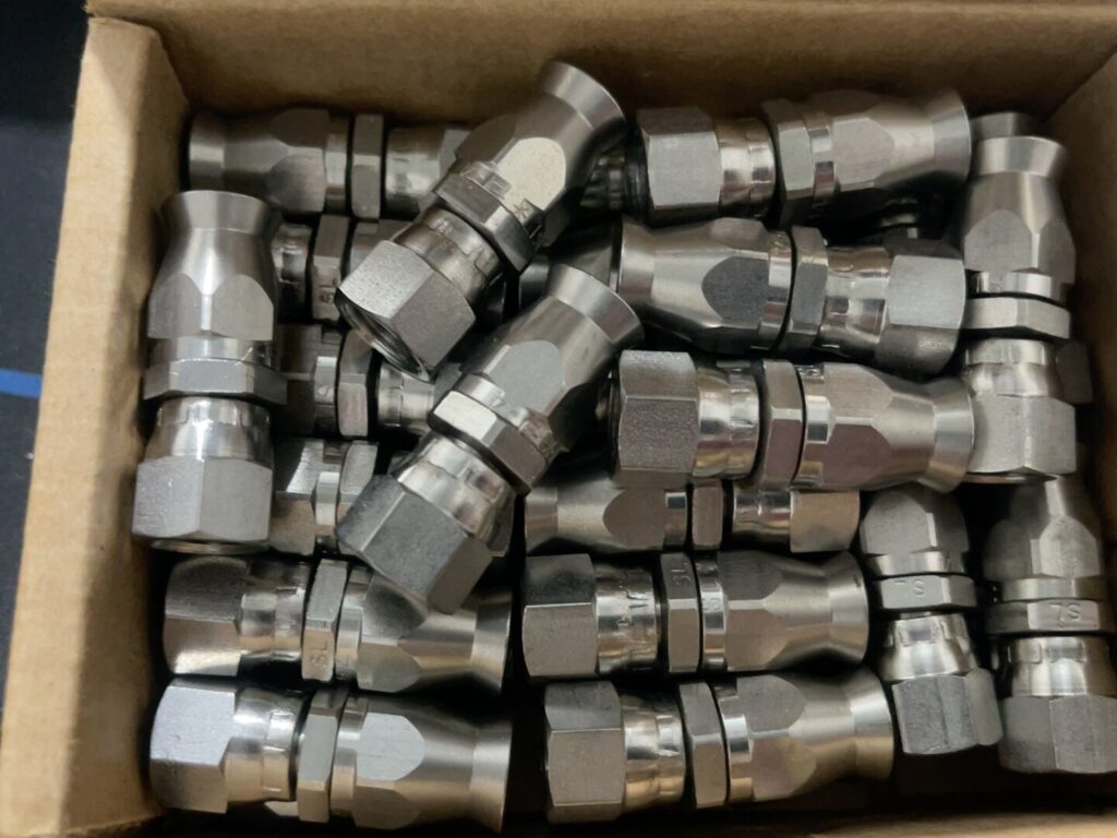 Parker 20690-4-4C Hose Fitting thumbnail