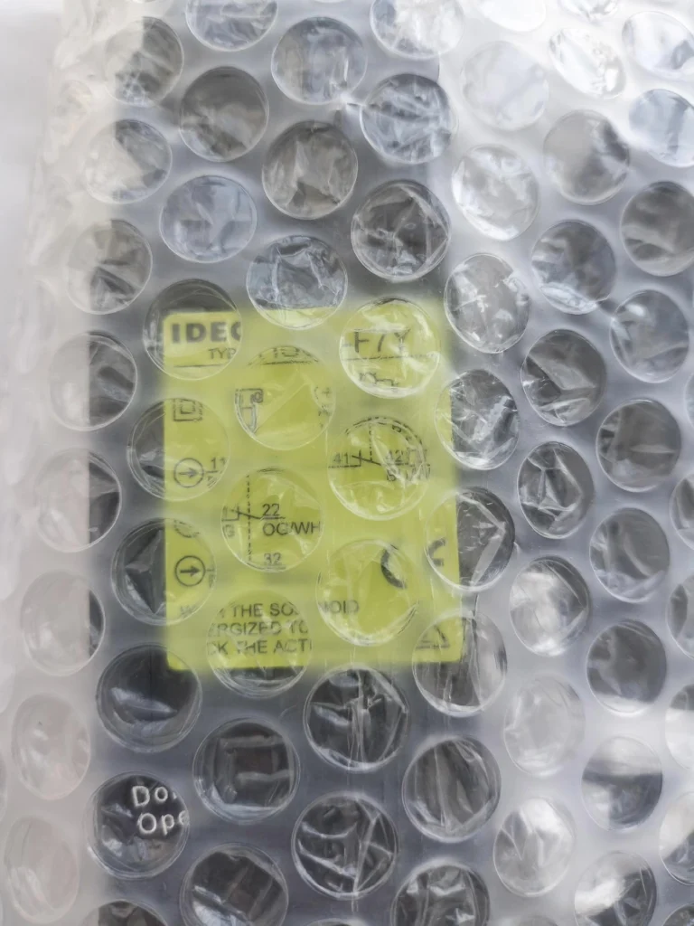 IDEC HS5E-F7Y405-G Safety Switch