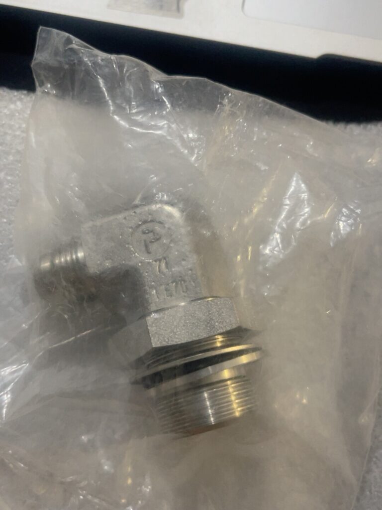 Parker 8-12 C4OMXSS Adapter Fitting