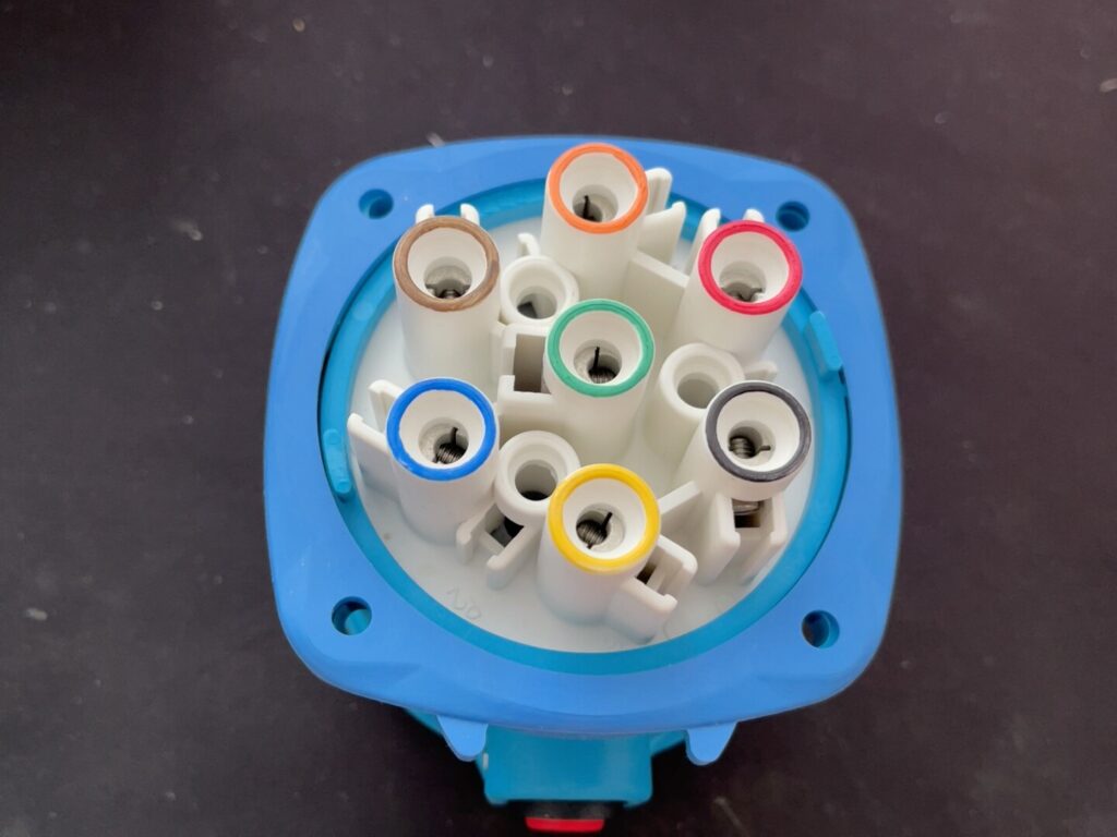 Meltric 34-34561-843 Industrial Connector thumbnail
