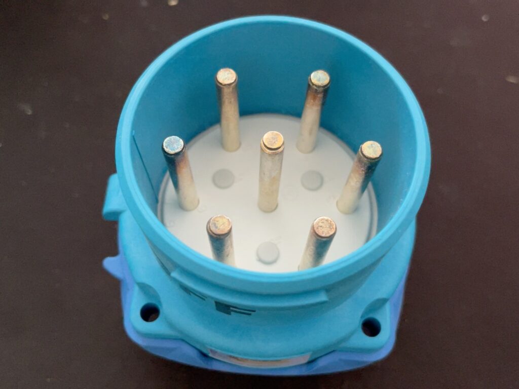 Meltric 33-38561 Industrial Connector thumbnail