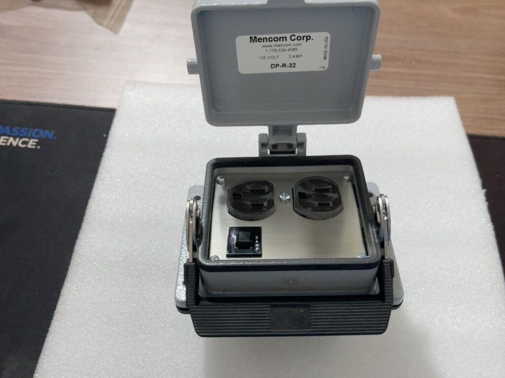 MENCOM DP-R-32 Electrical Interface thumbnail