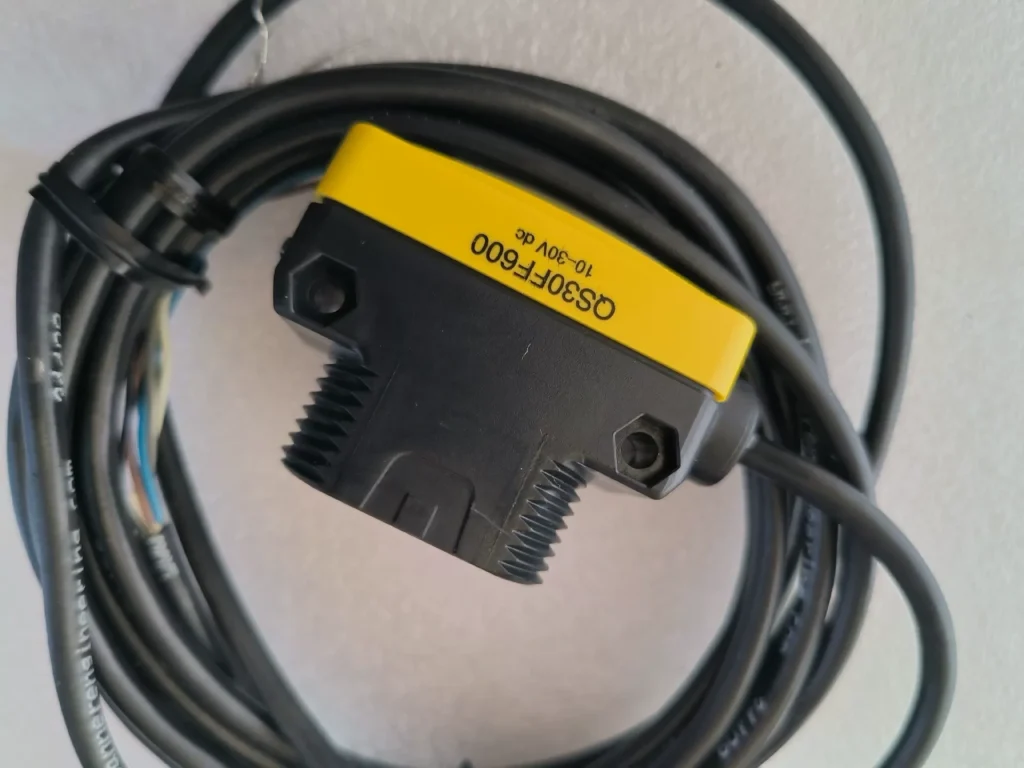 Banner Engineering QS30FF600Q Photoelectric Sensor