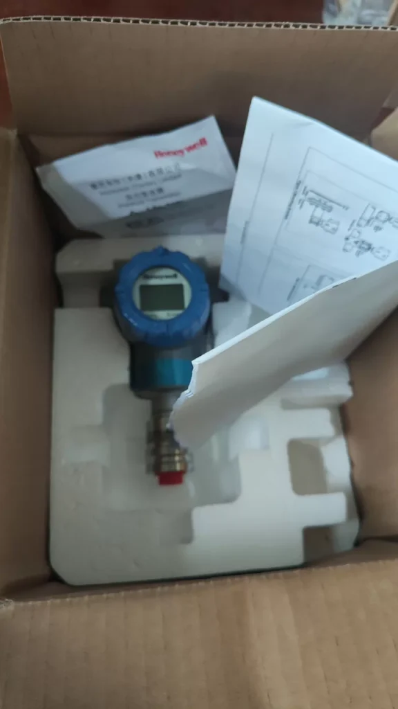 Honeywell STG77S-E1G000-1-0-BHS-11C-A-20 Pressure Instrument