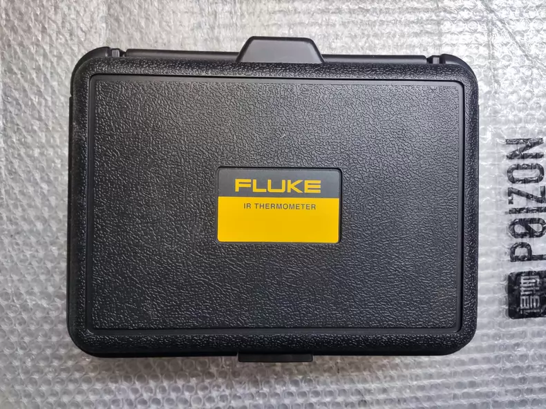 FLUKE THERMOMETER Thermometer thumbnail