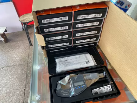 Mitutoyo Micrometer 293-240-30