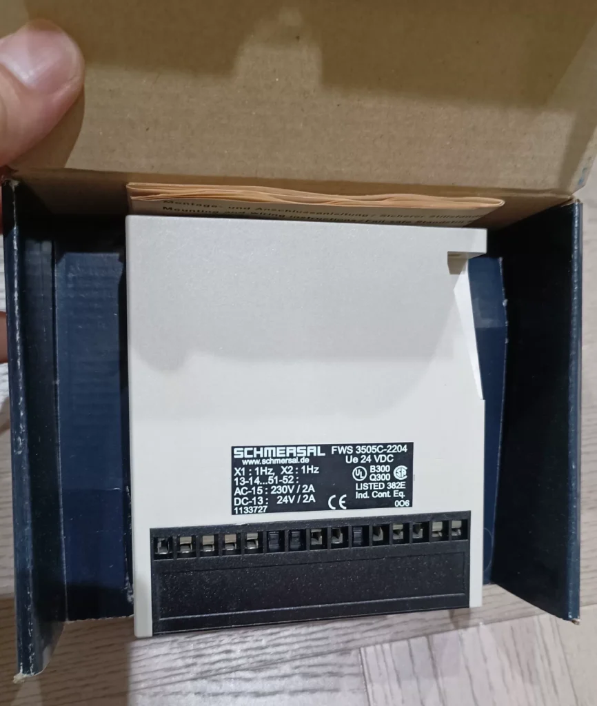 Schmersal 3505C-2204 Safety Relay thumbnail