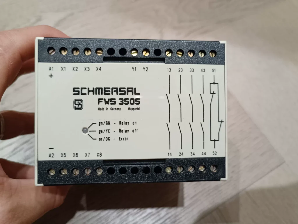 Schmersal 3505C-2204 Safety Relay thumbnail