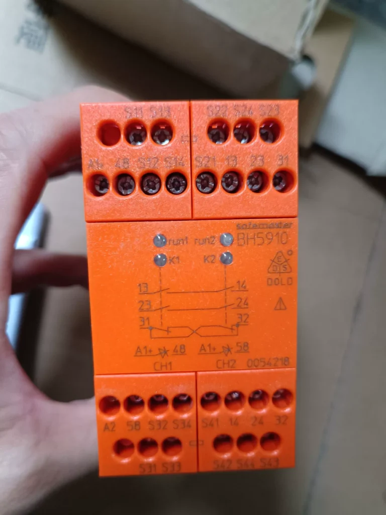 DOLD BH5910.22/00MF2 Safety Relay thumbnail