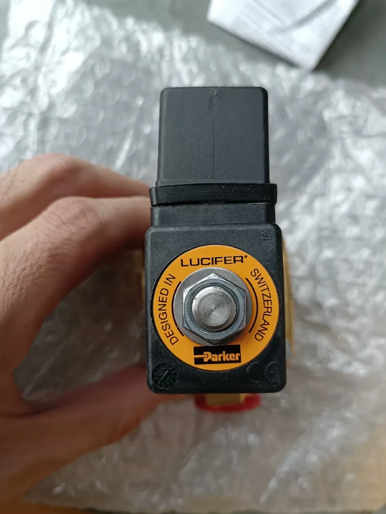 Parker 321H35-Dc24V Solenoid Valve thumbnail