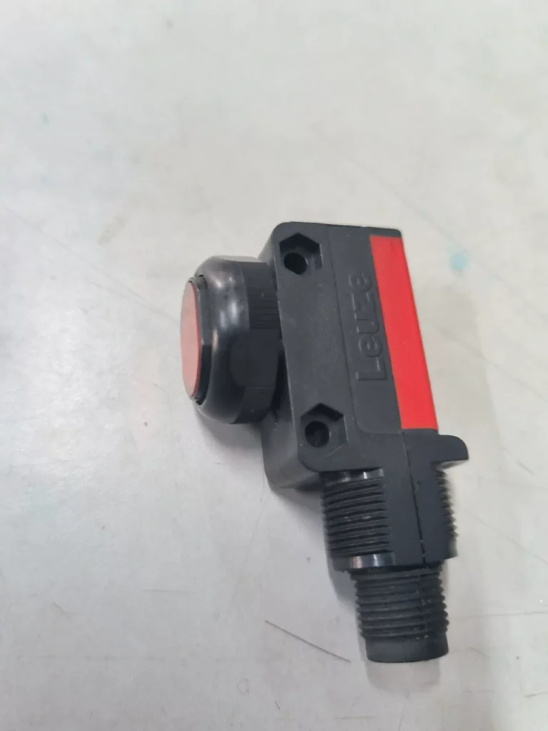 Leuze PRK28/4P-M12 Photoelectric Sensor thumbnail