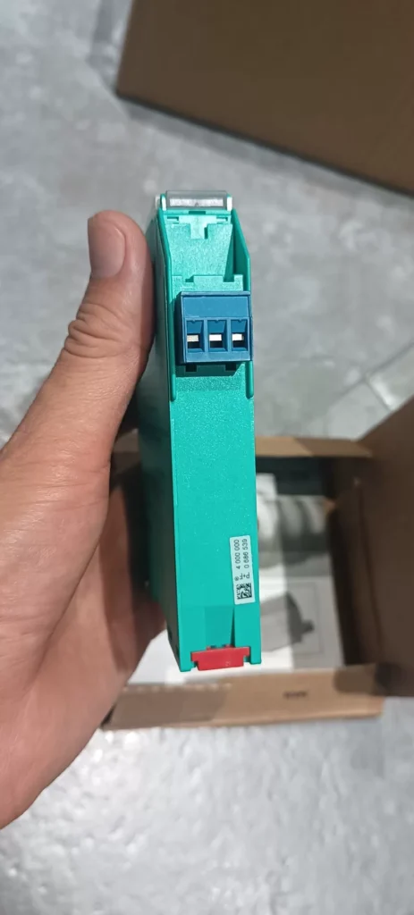 Pepperl+Fuchs KFD2-SR2-Ex1.W.LB Safety Barrier thumbnail