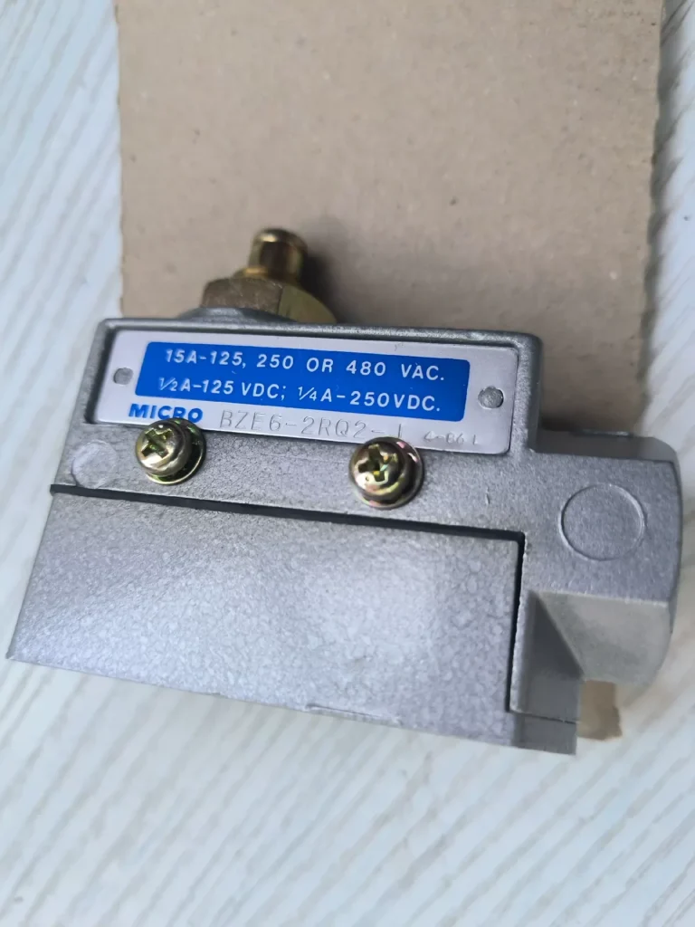 Honeywell BZE6-2RQ2-J Industrial Switch