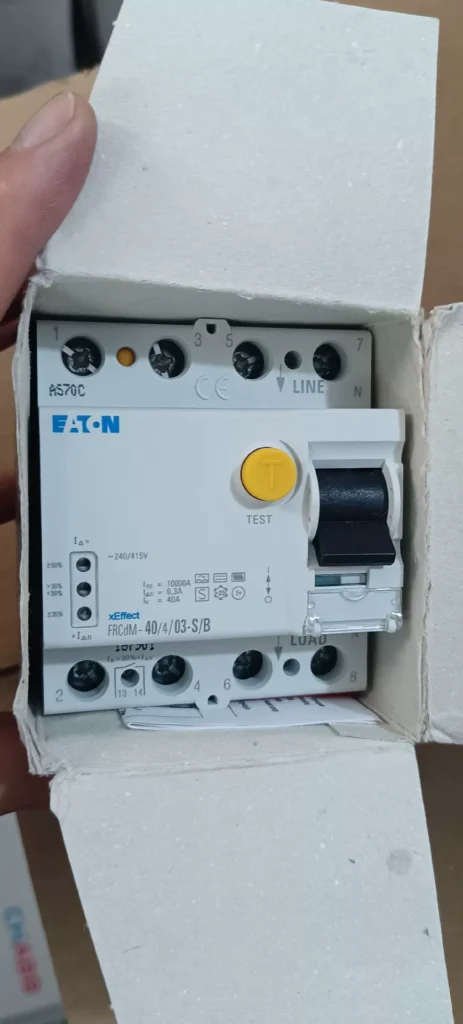 Eaton frcdm-40/4/03-s/b Switch thumbnail