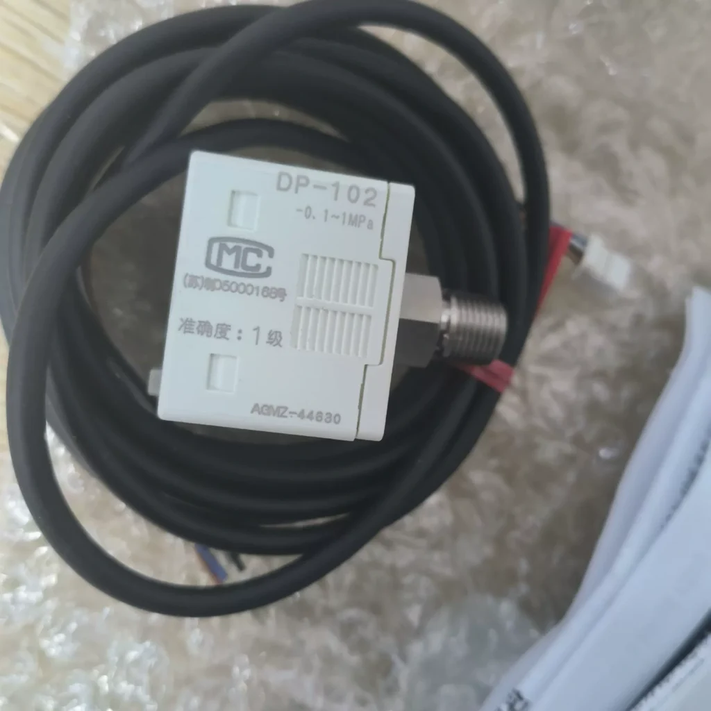 SUNX DP-102 Pressure Switch