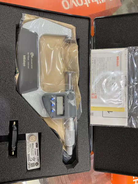 Mitutoyo Micrometer 323-252-30