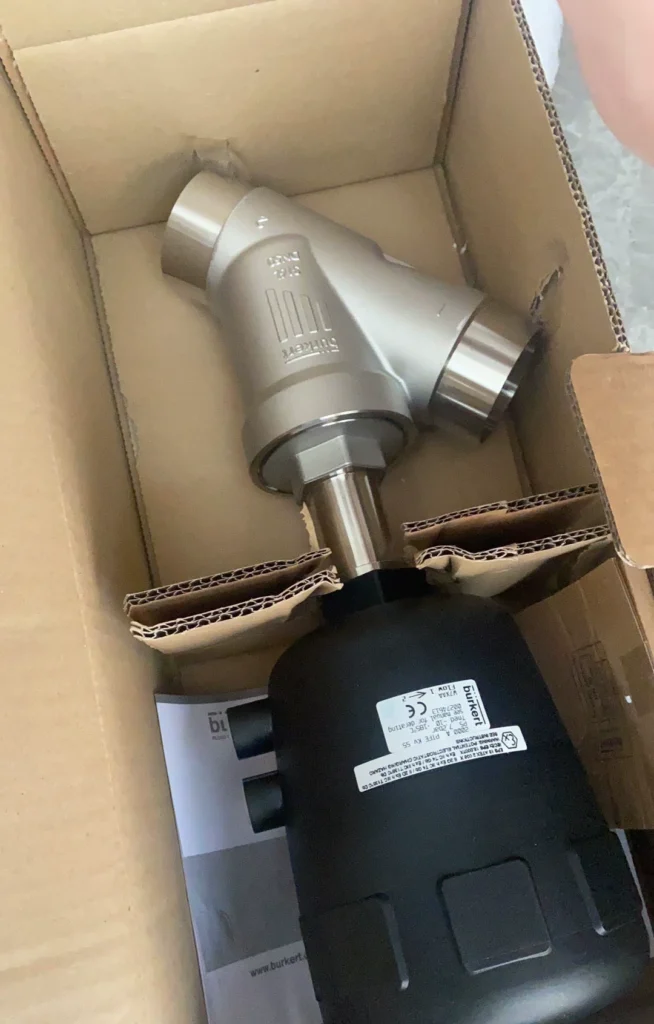 Burkert 2000A Angle Seat Valve thumbnail