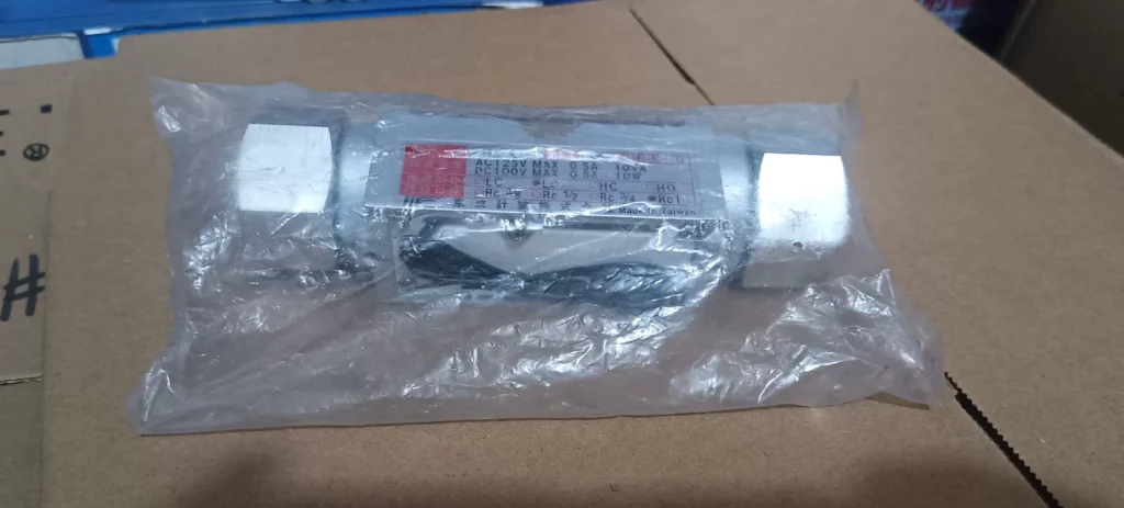 Tokyo Keiso FA-3644-1 Flow Meter thumbnail
