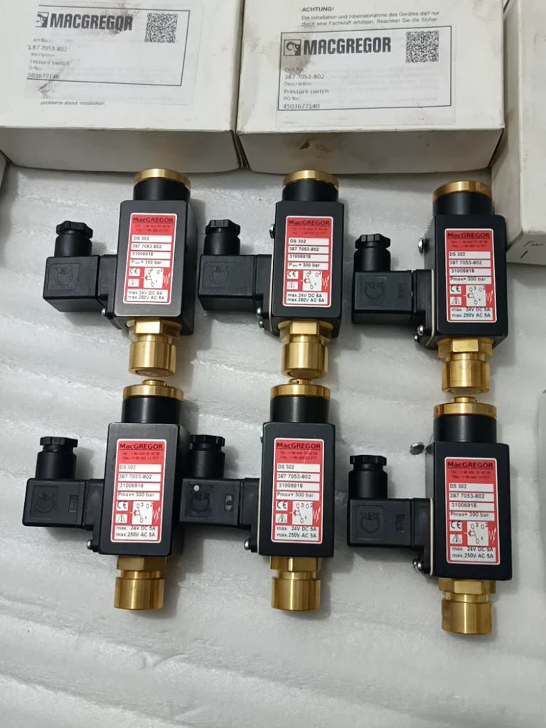 MACGREGOR DS302 3877053-802 Pressure Switch