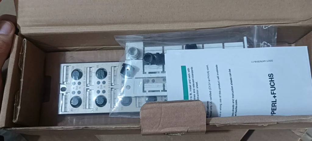 Pepperl+Fuchs ICE1-8DI8DO-G60L-V1D Module thumbnail