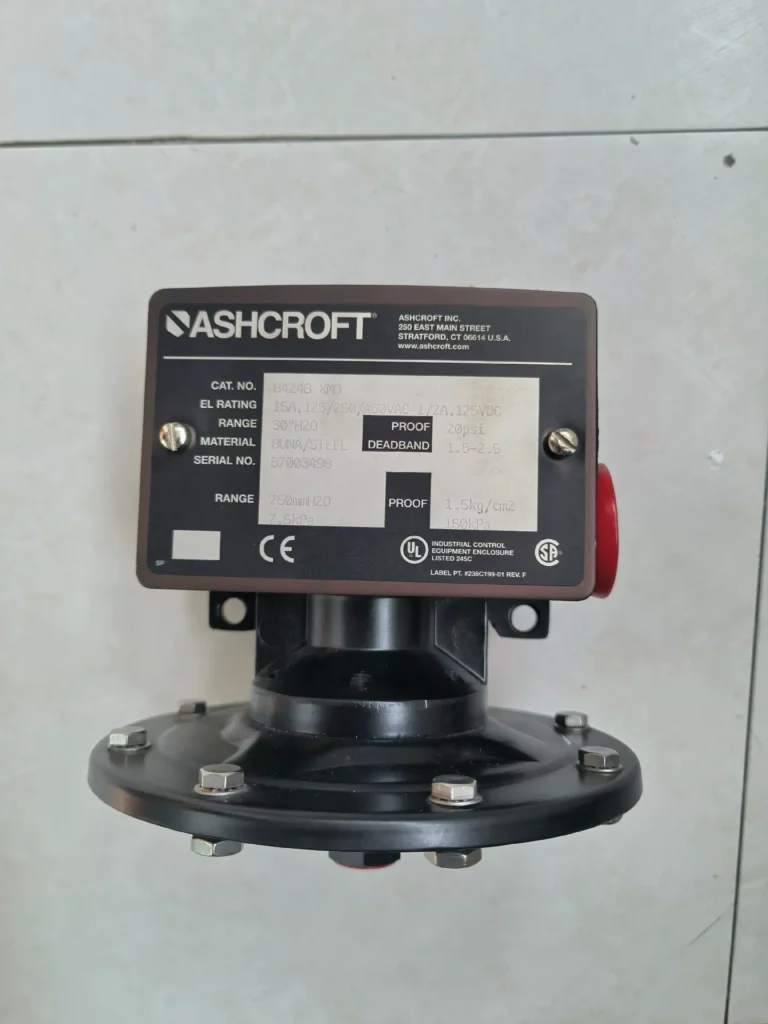 Ashcroft B424B Pressure Switch thumbnail