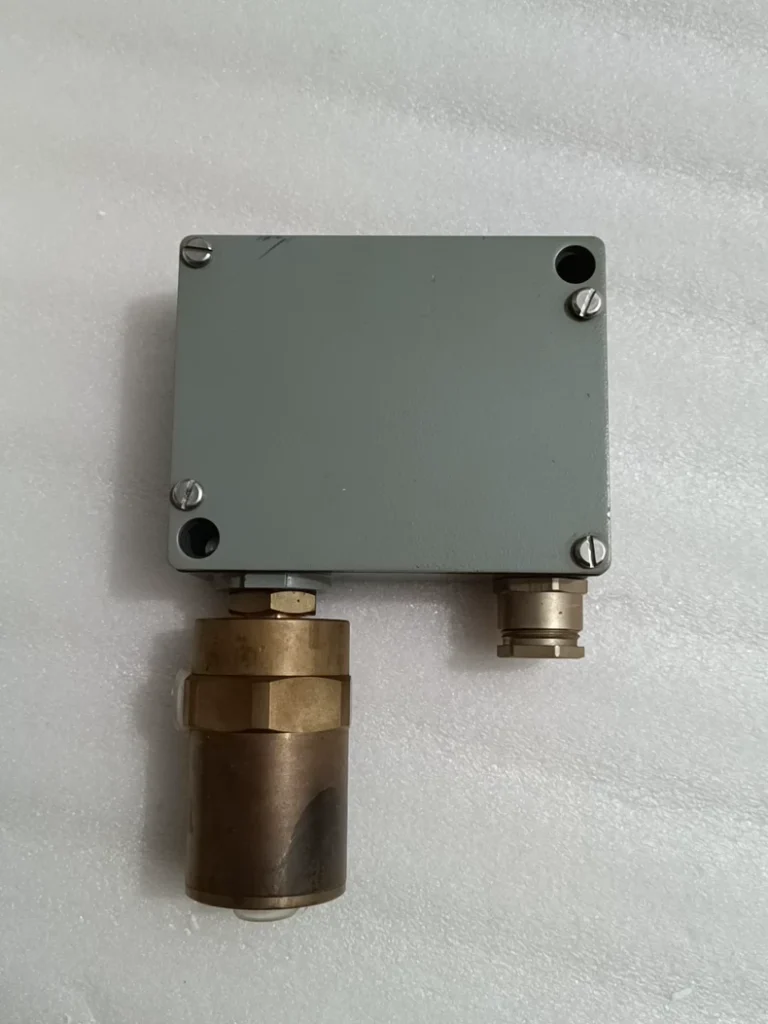 trafag 924.2377.933 Differential Pressure Switch