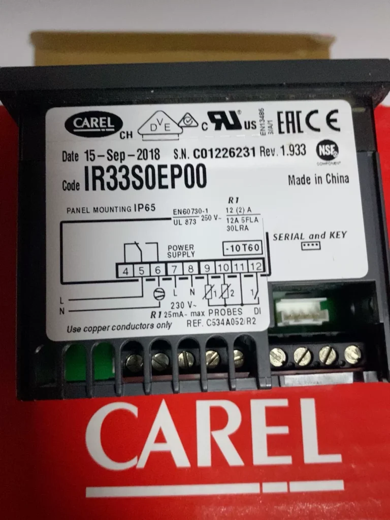 CAREL IR33S0EP00 Temperature Controller